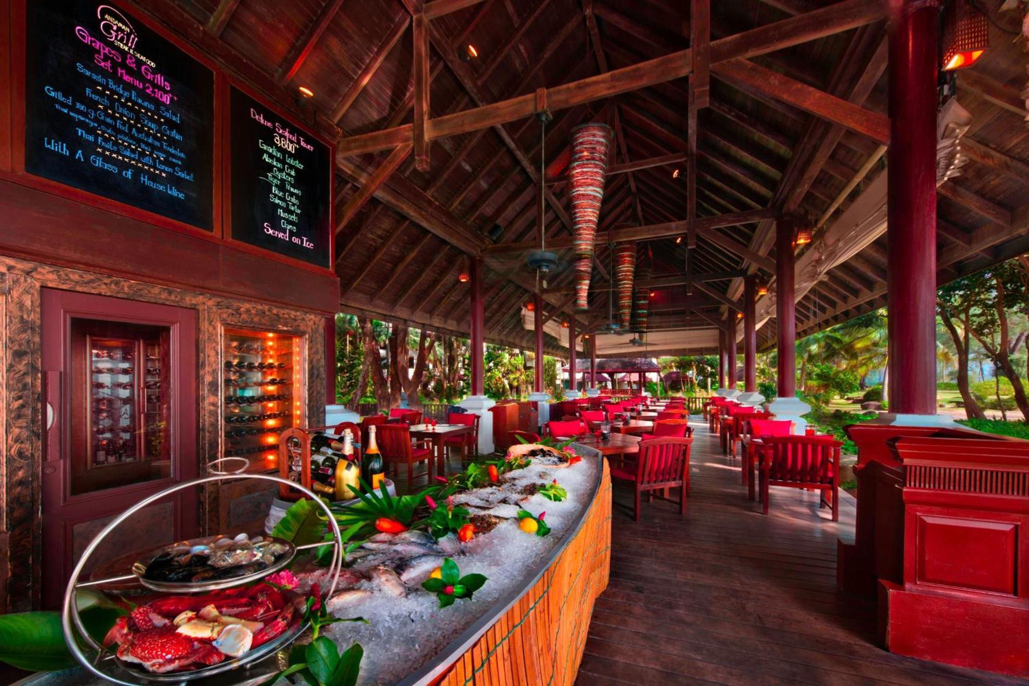 Marriott's Phuket Beach Club 5*
