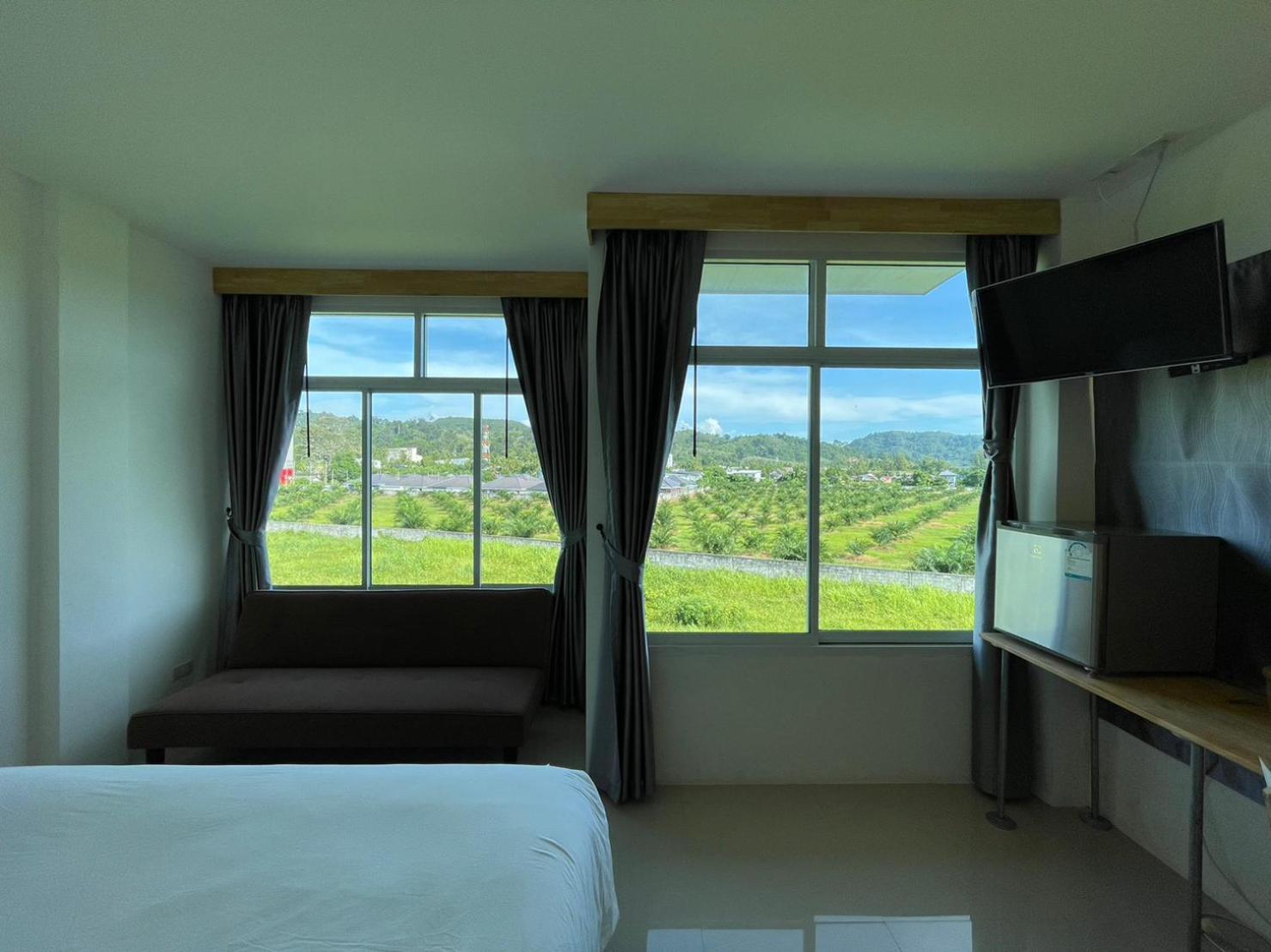 Dwell Phuket Airport At Naiyang Hotel 3*