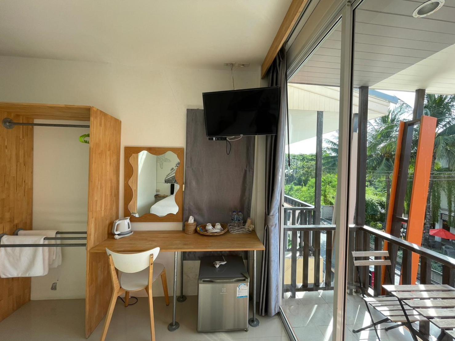 Hotel Dwell Phuket Airport At Naiyang