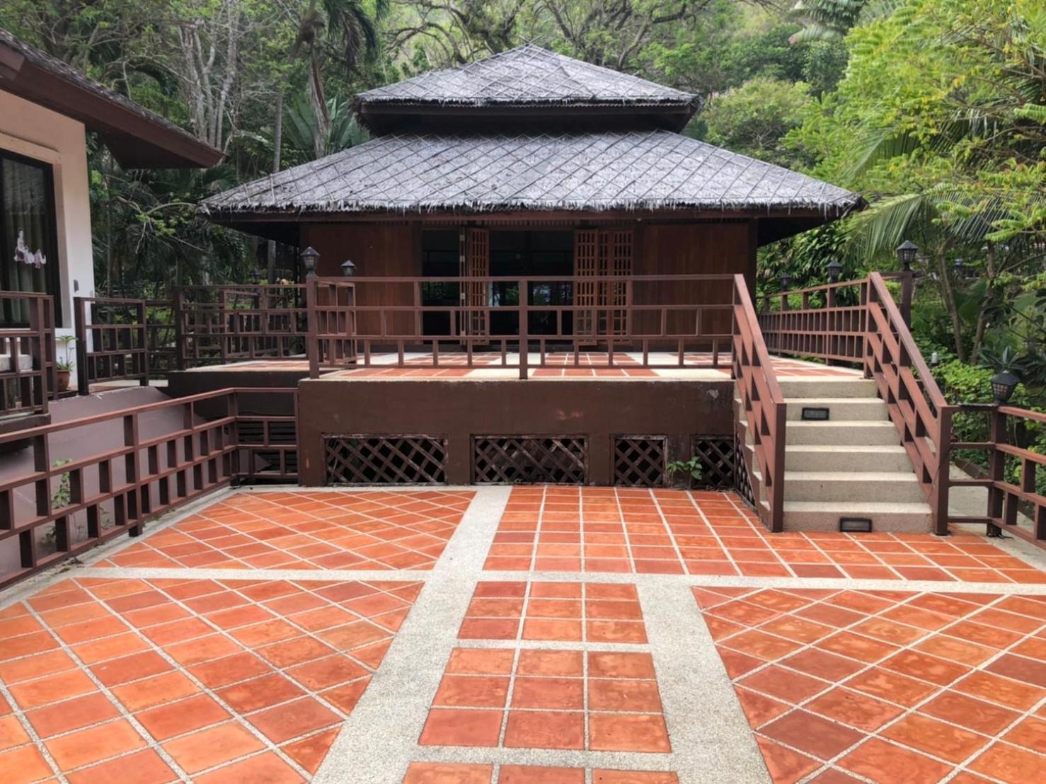 Resort Baan Krating Phuket -sha 3*