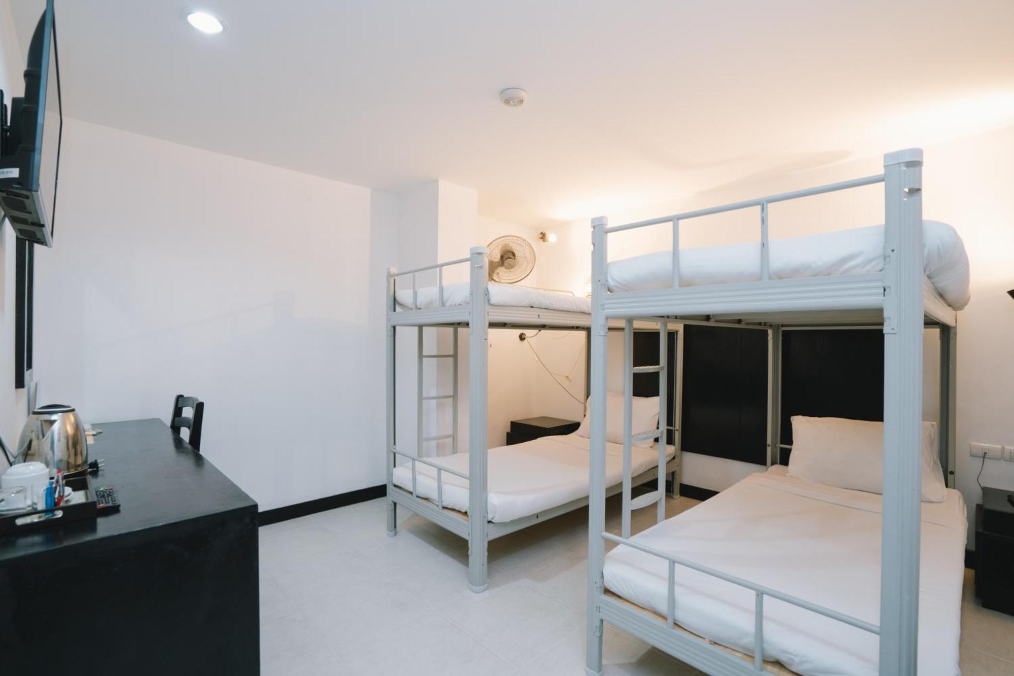 Noble House 3*