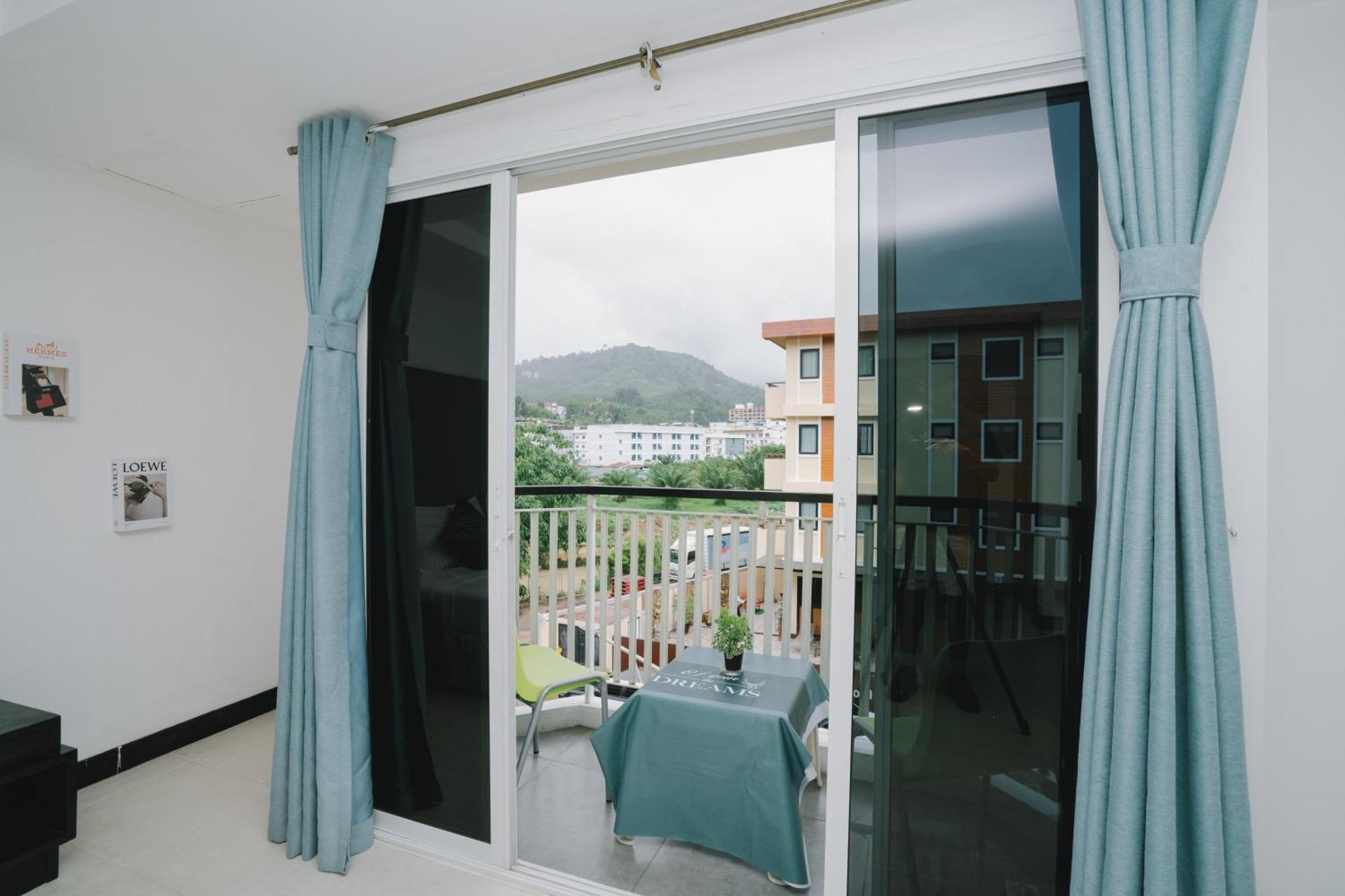 Noble House Patong