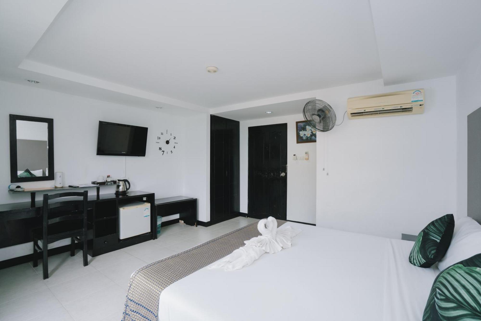Noble House 3* Patong