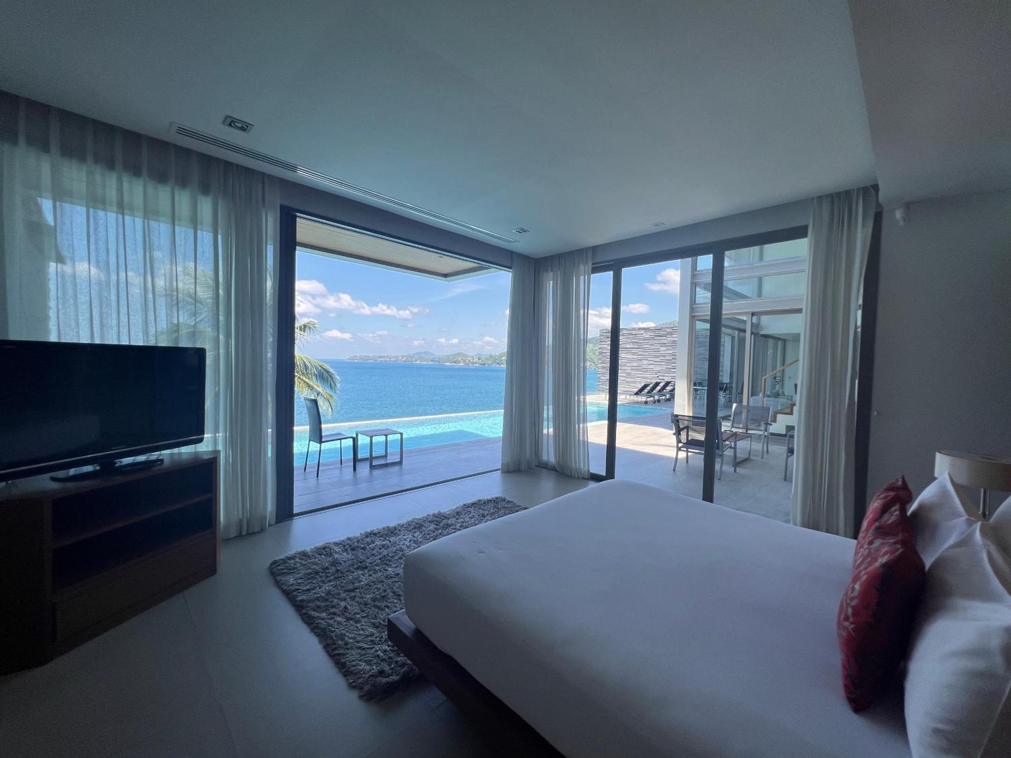 卡马拉一线海景别墅6卧室直通海滩 Villa Phuket