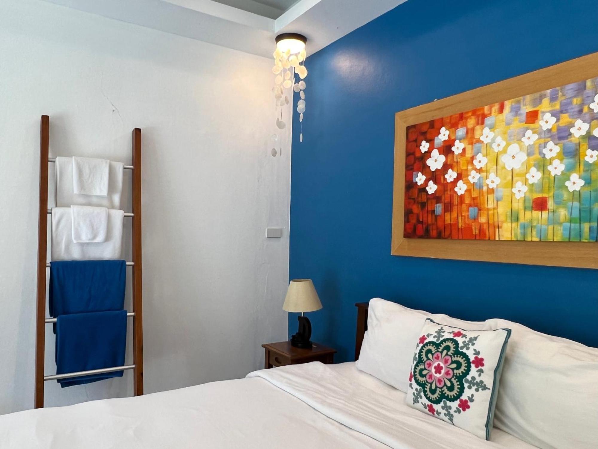 The Snug Airportel - Phuket Airport Gasthof