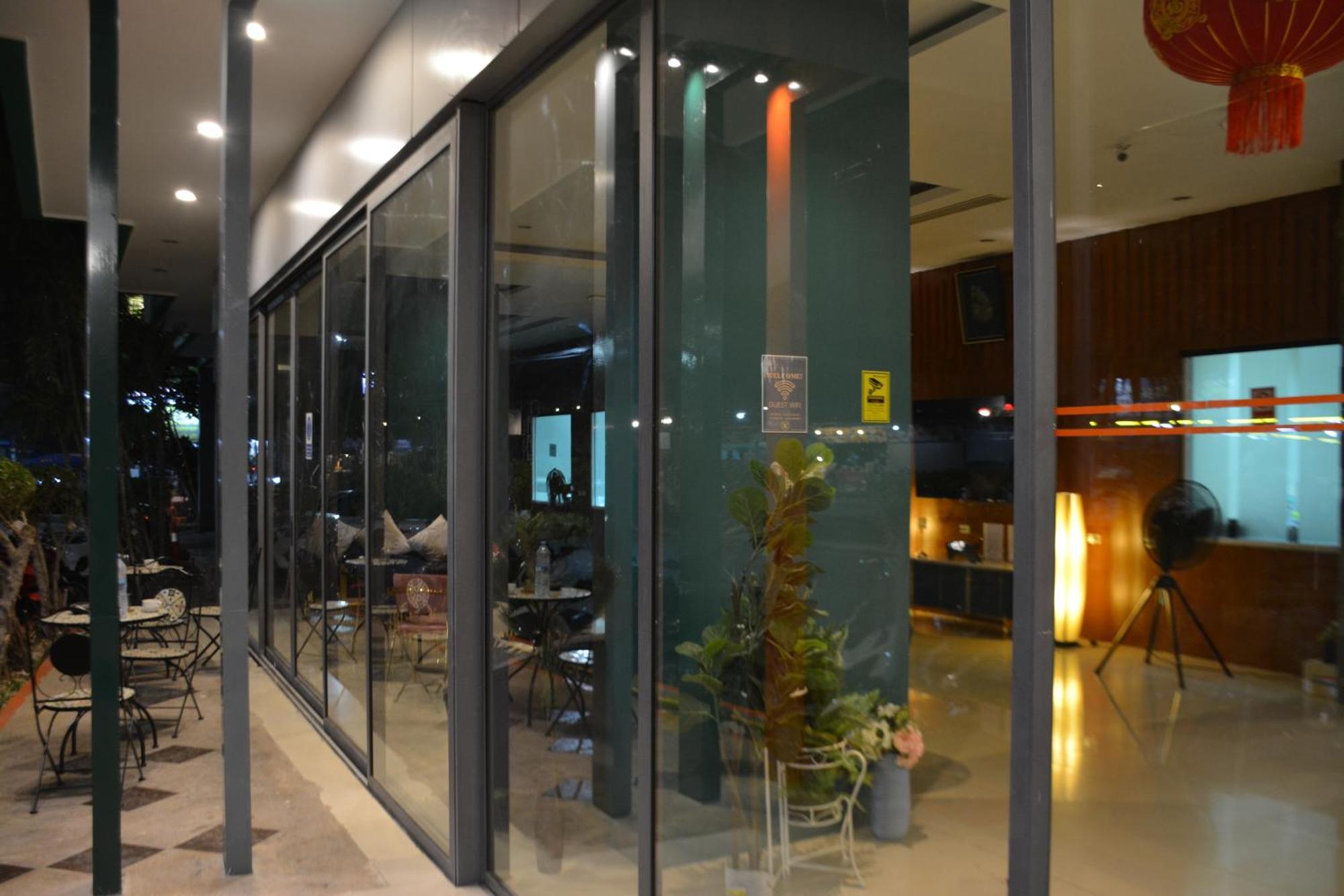 Zephyr Grand Hotel Patong