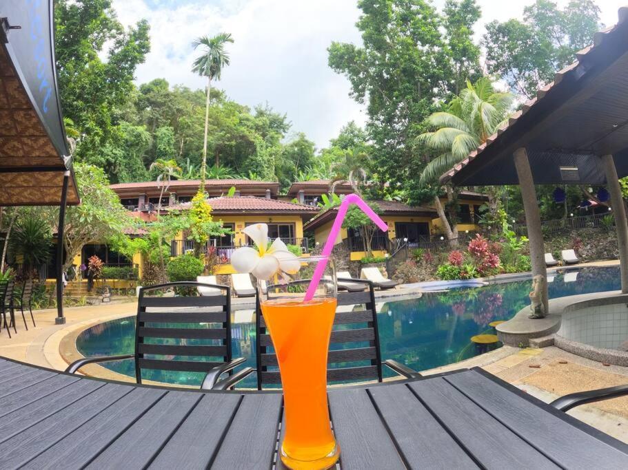 Homestay Charming Pool Twin Patong