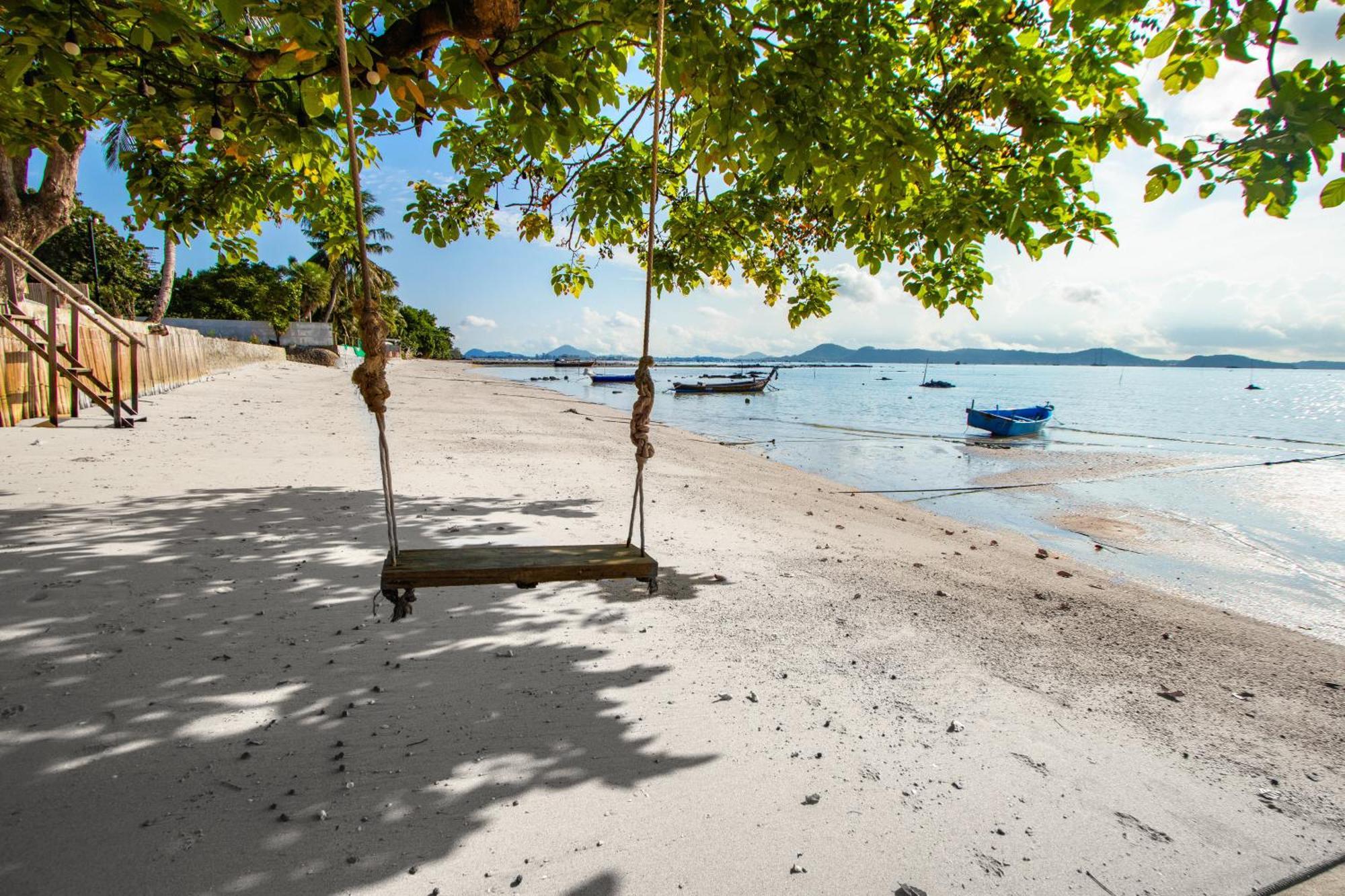 【beach Front】海景沙滩别墅，私人泳池，免费早餐，女佣每日清洁，生活方便交通便利 B Villa Phuket
