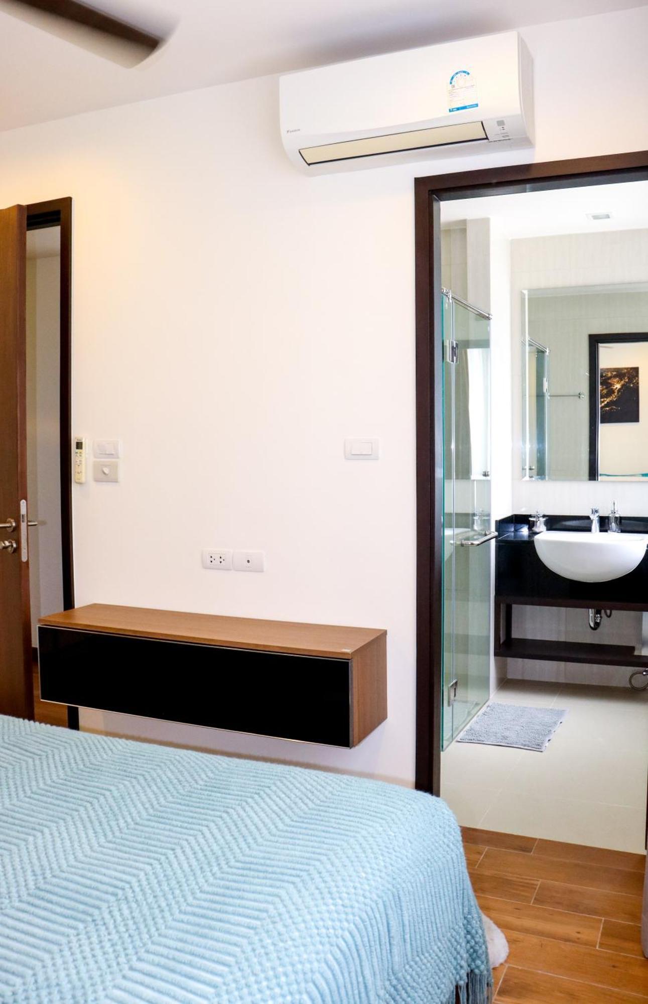 Lovely Townhouse In Laguna Park Thalang
