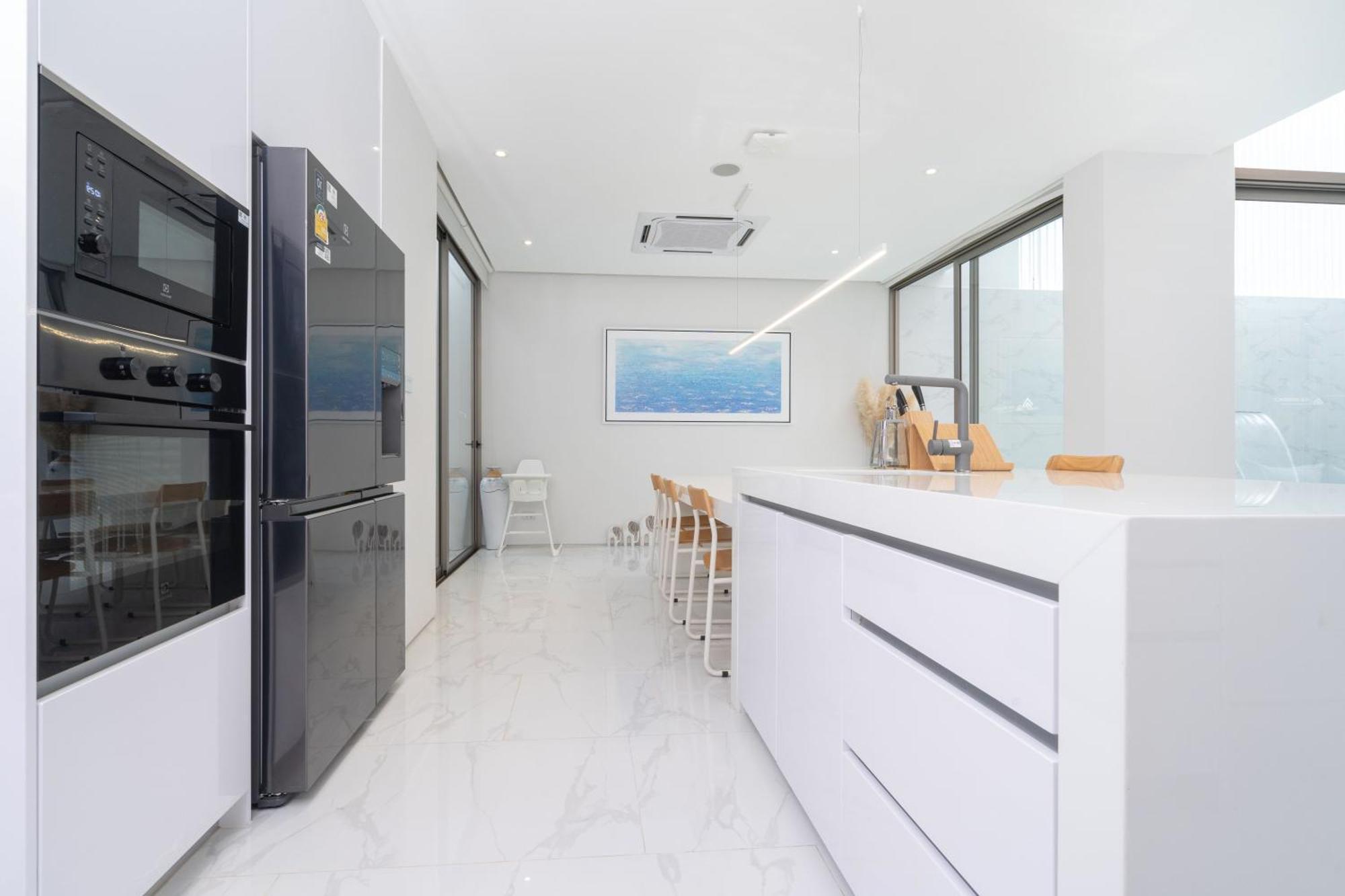 Aesthetic 3 Storey A23, Private Pool, Close To Ma Doo Bua Cafe And Laguna Villa Ban Pak Lak
