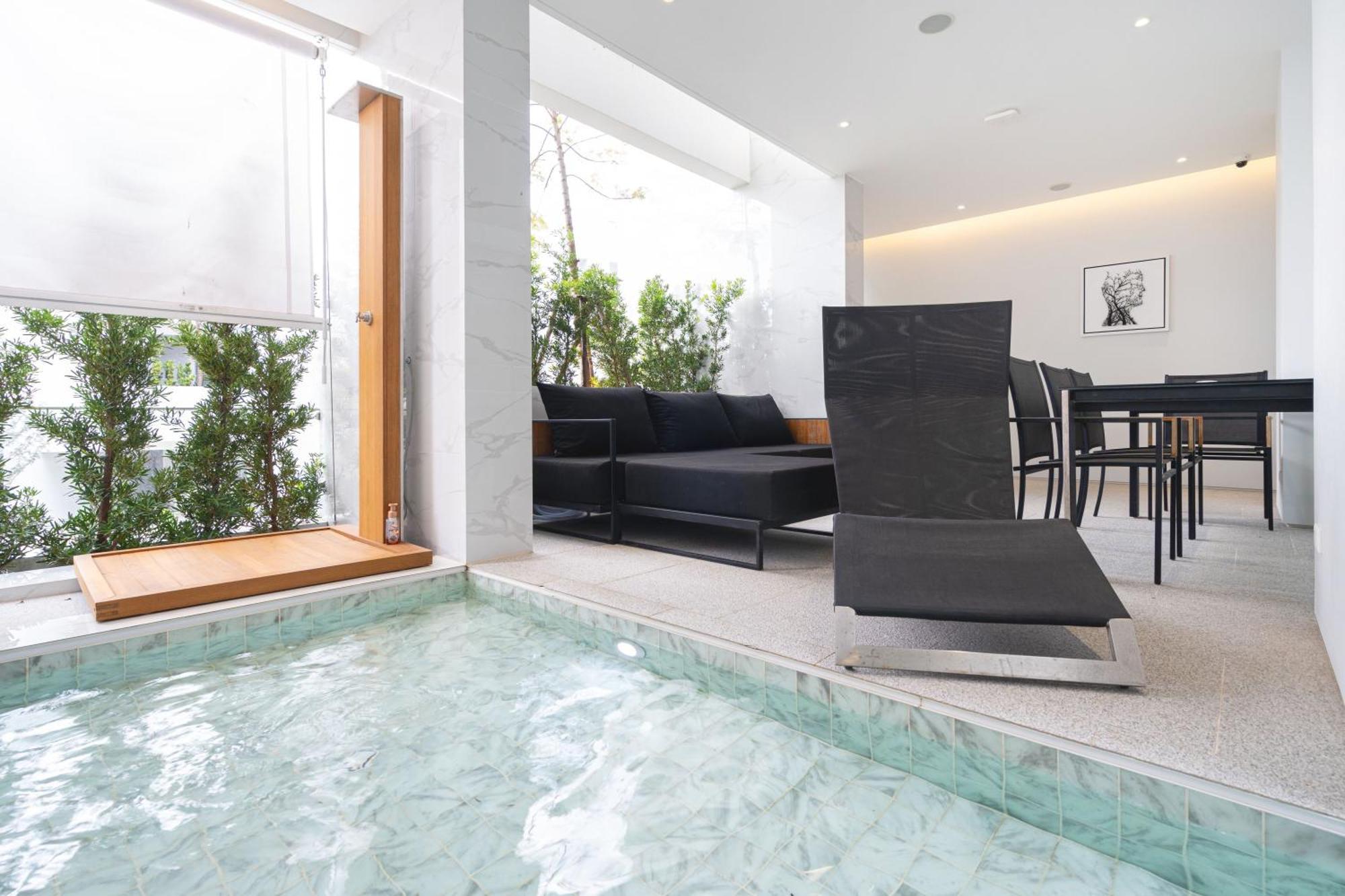Villa Aesthetic 3 Storey A23, Private Pool, Close To Ma Doo Bua Cafe And Laguna Ban Pak Lak