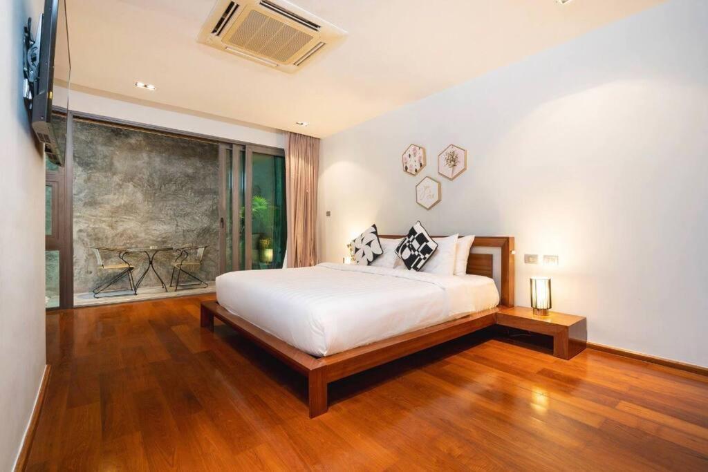 Eva Sea View Four *