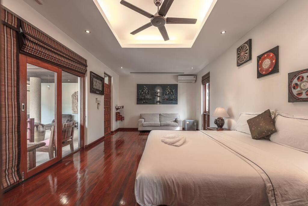 Villa Luxurious 5-bedroom , 24 Hour Security , Jacuzzi ! V45