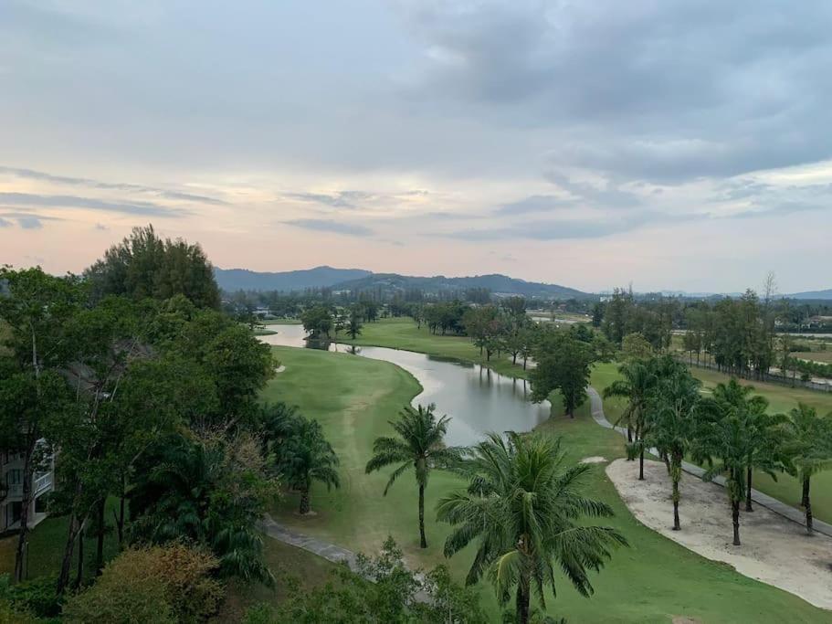 Skypark Laguna Phuket Pangsapuri