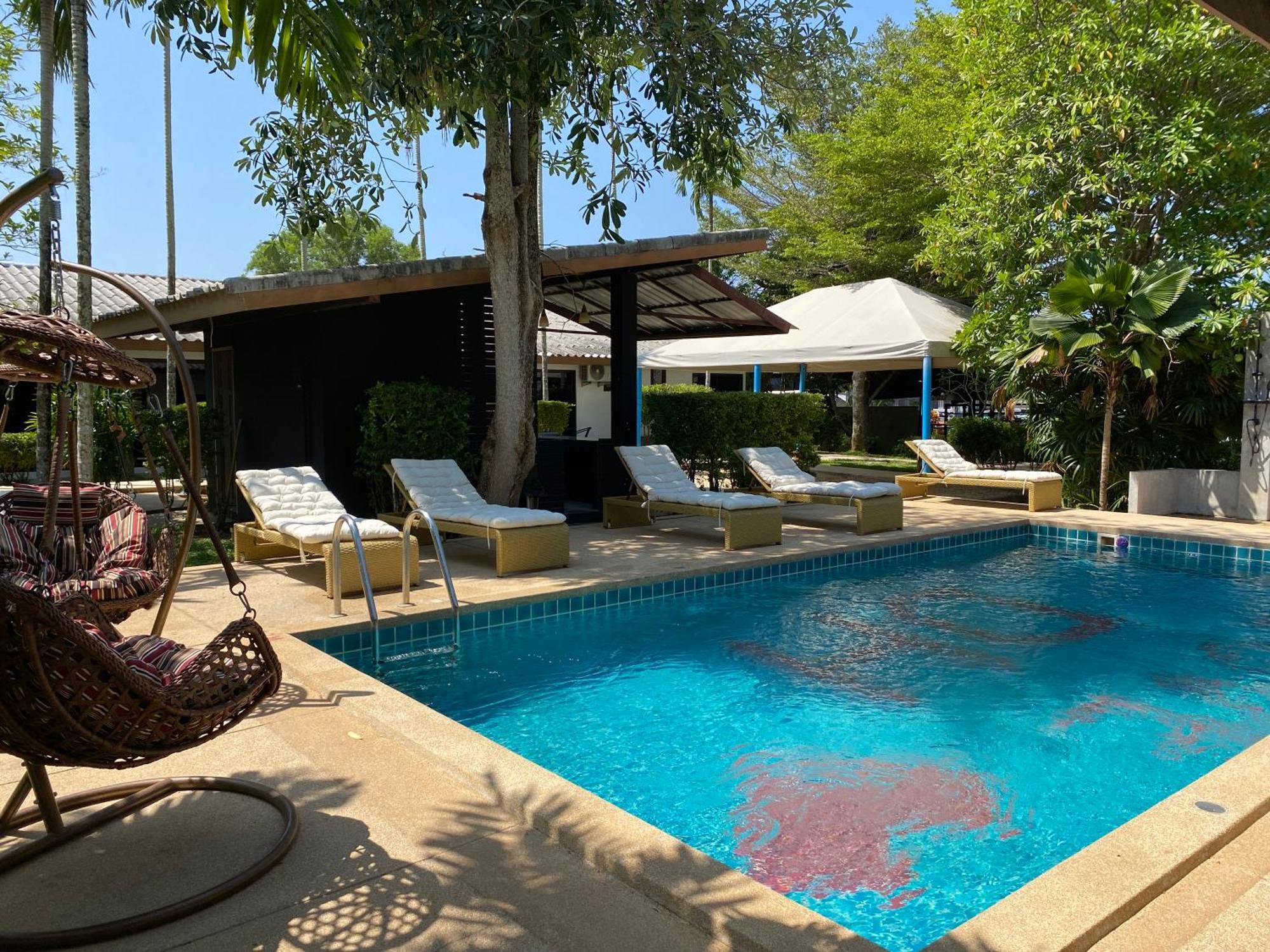 Apollo Chalong Hotel