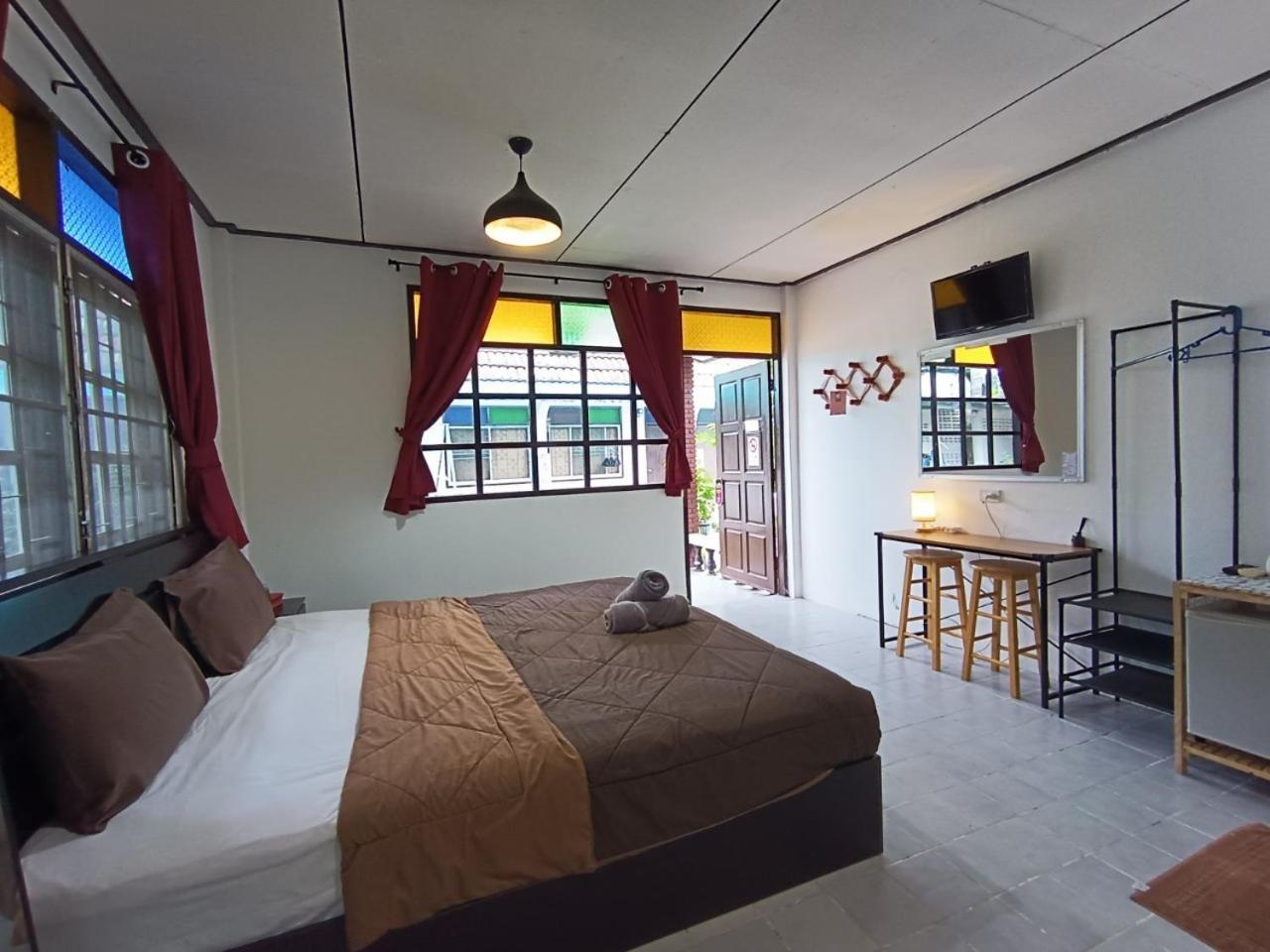 Hotel The Naiyanghouse Nai Yang Beach