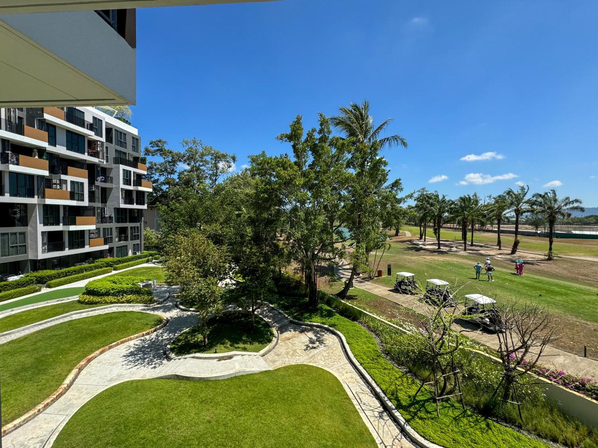 с видом на сад Laguna 1313 от Ibgproperty Apartment Phuket