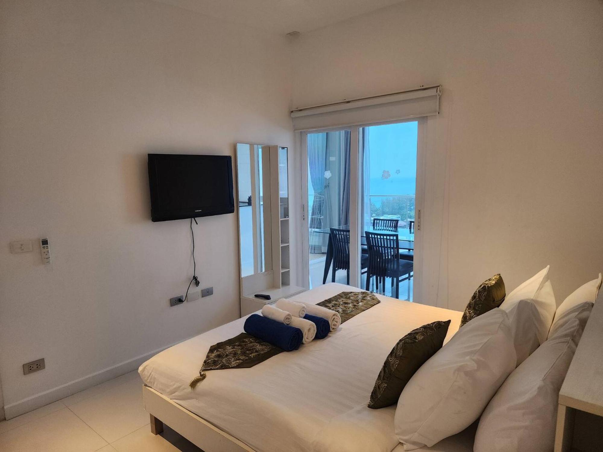 Apartment A2-stunning Seaview 4brs3baths Duplex Karon *