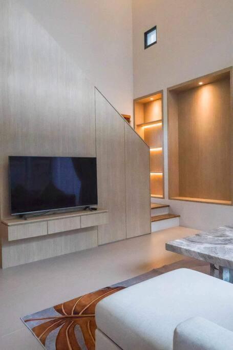 Bangtao Modern Luxury 3-bd Near Laguna Park Villa