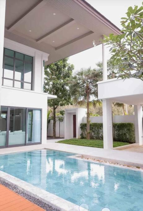 Bangtao Modern Luxury 3-bd Near Laguna Park * Phuket