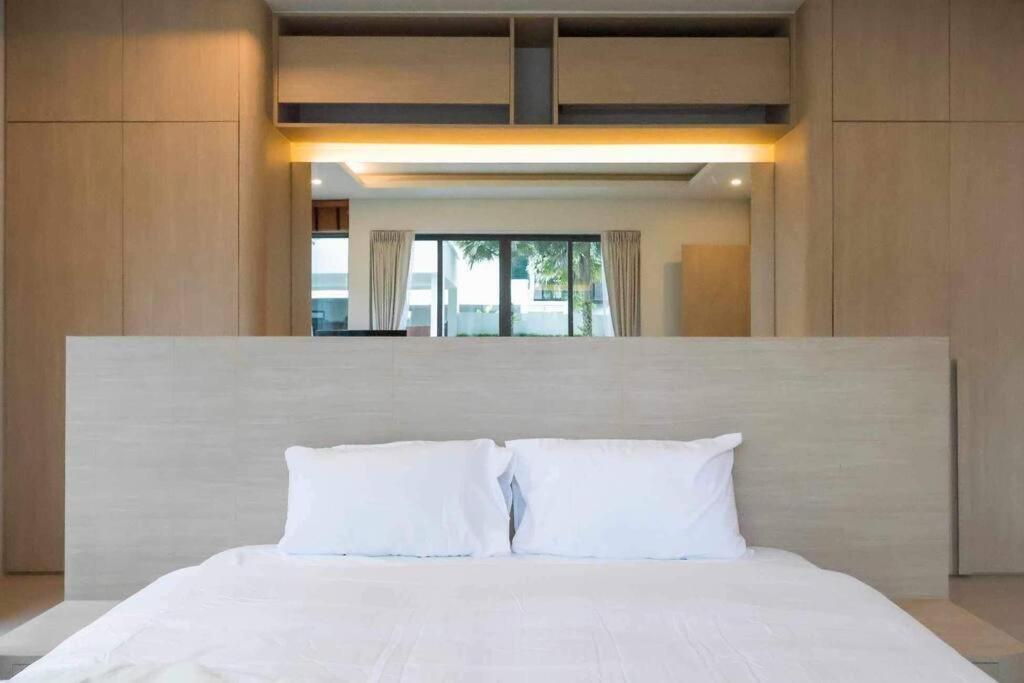 Vila Bangtao Modern Luxury 3-bd Near Laguna Park *