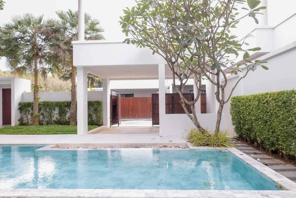 Bangtao Modern Luxury 3-bd Near Laguna Park Villa *
