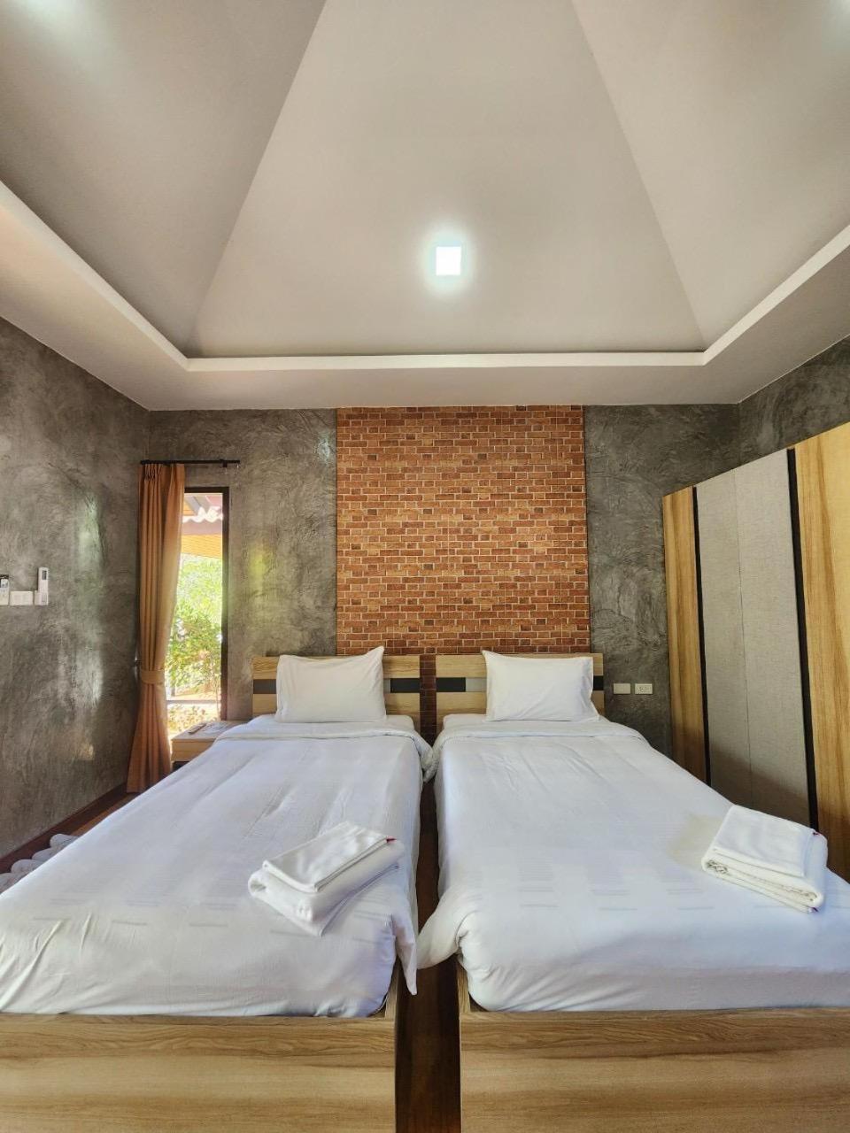 Chalet The Beatles Lagoon Chalong