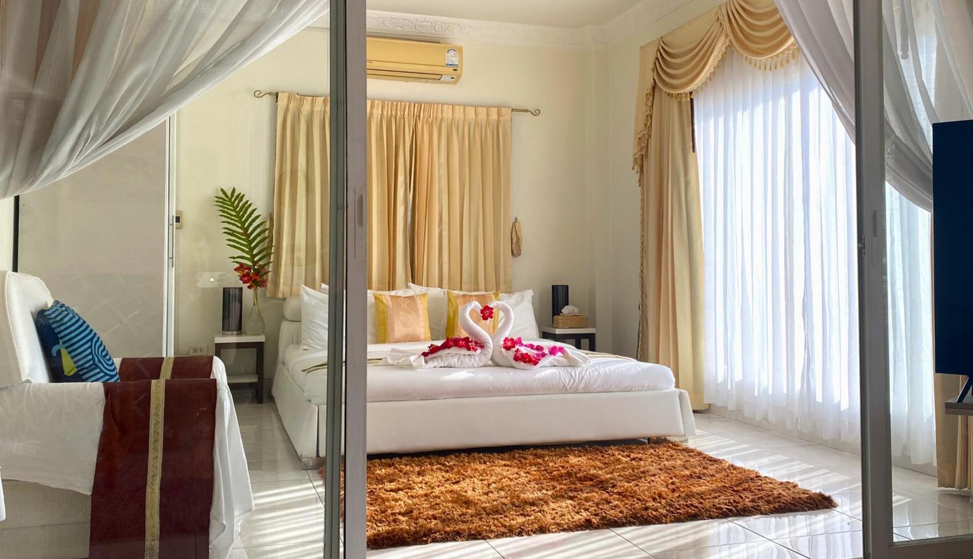 Villa Oasis &