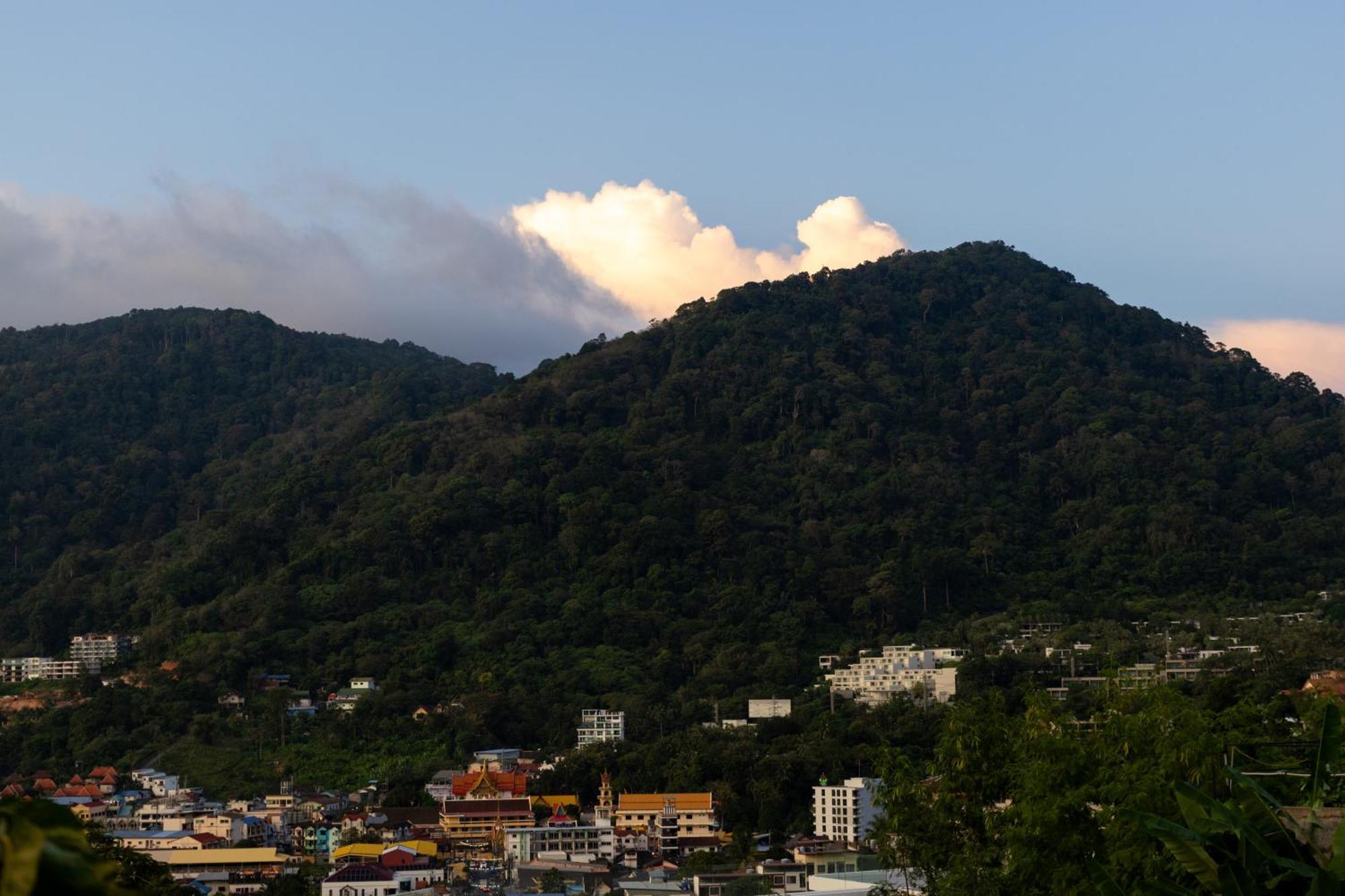 私人泳池 芭东海景 绝美落日 四卧别墅