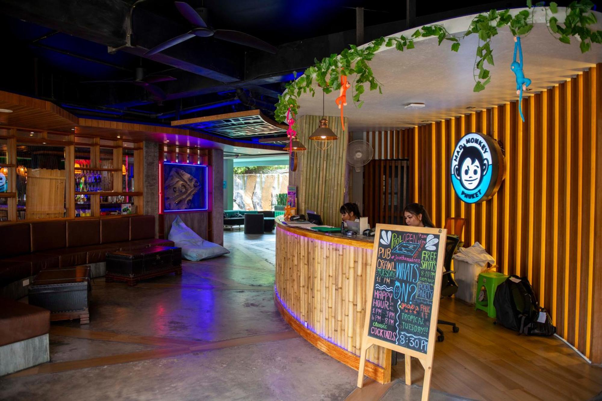 Mad Monkey Phuket Hostel Patong