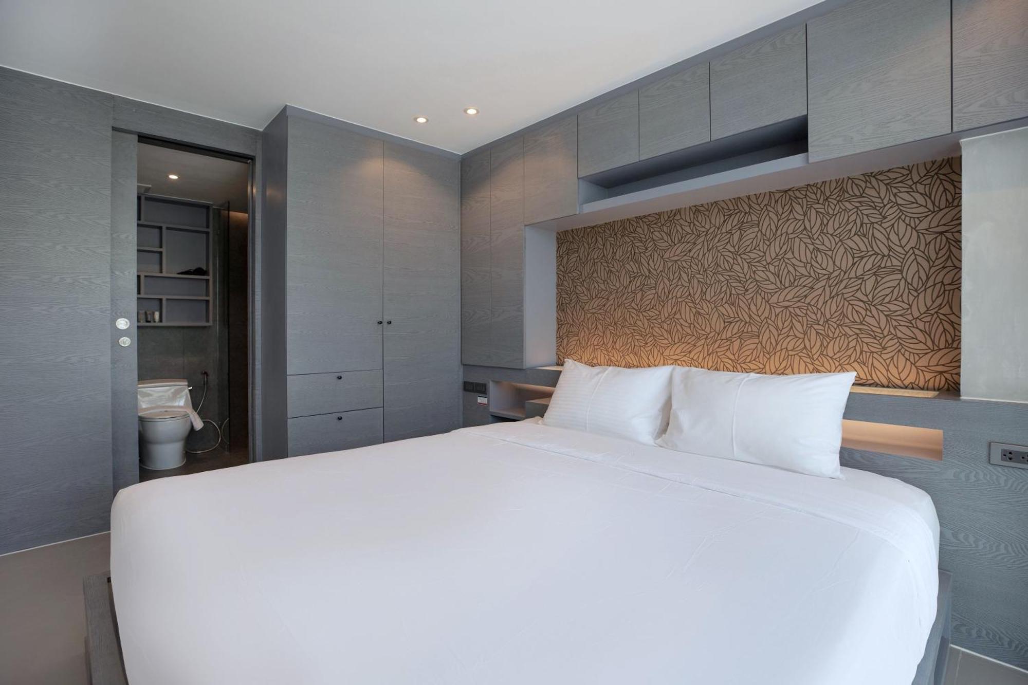 Apartment Tropical Hill View Citygate D707, Near And Fantasea Kamala Beach