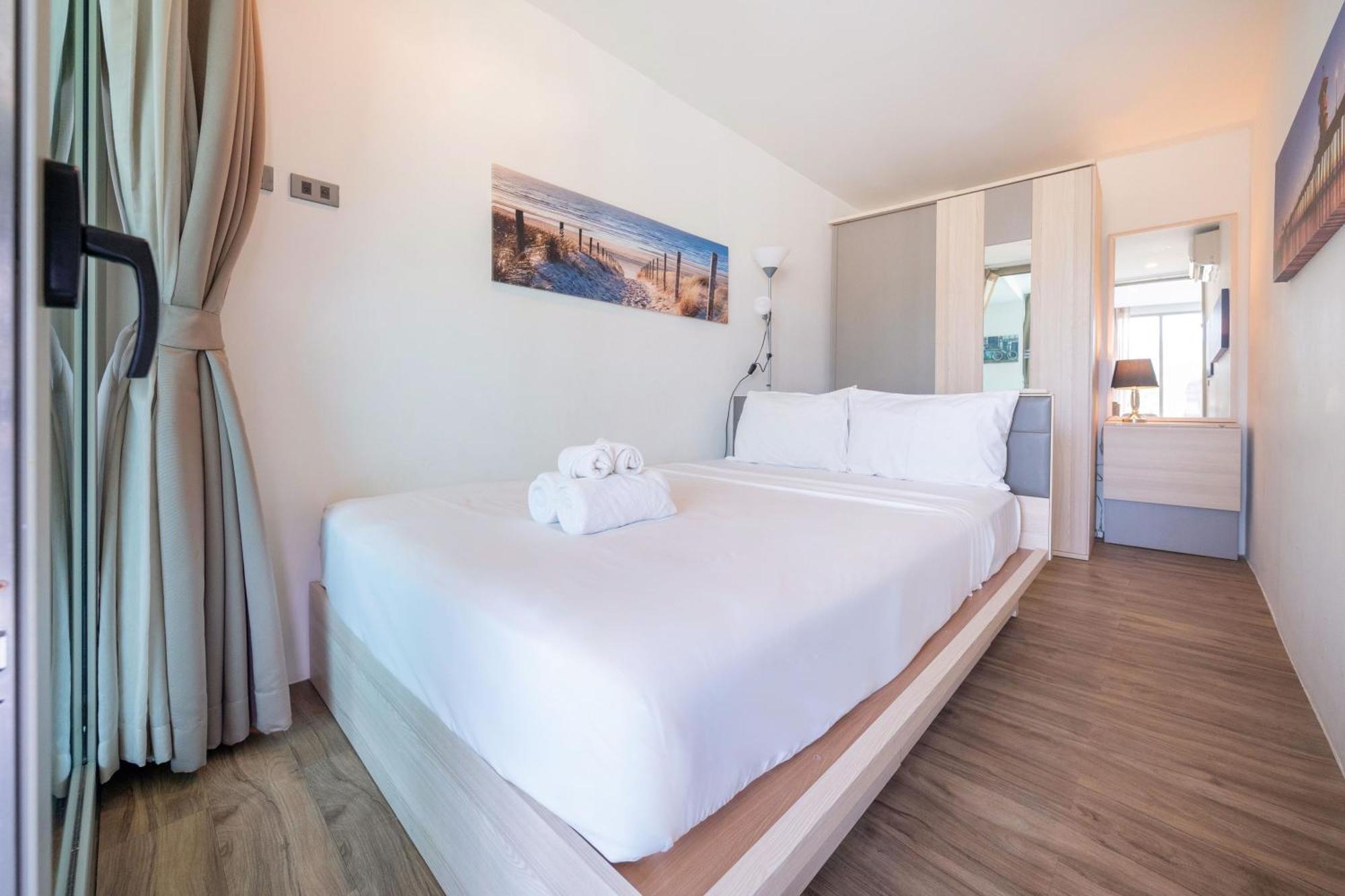 Sea View 2br Oceana C35, Just 5 Min Walk To *