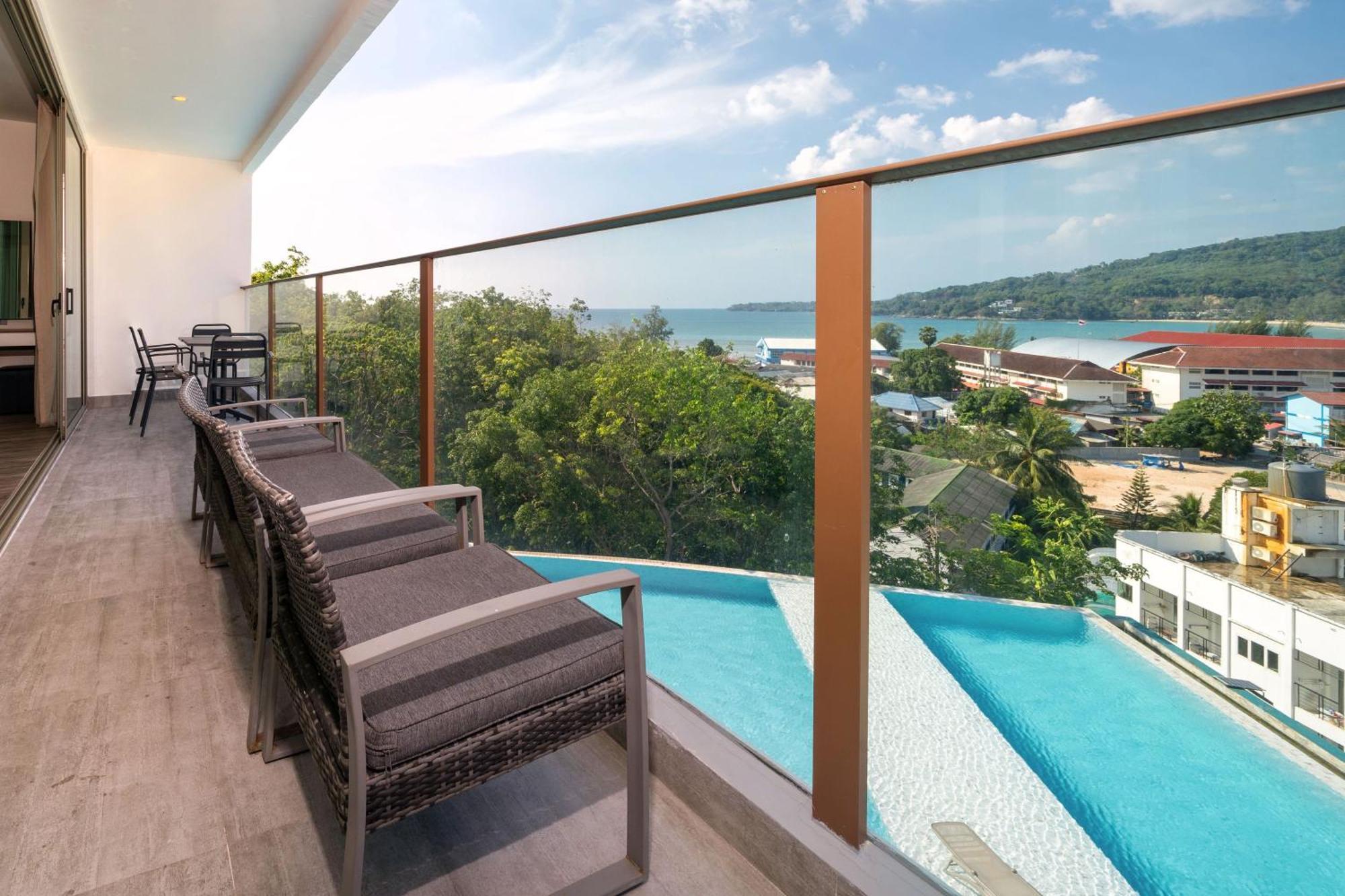 Sea View 2br Oceana C35, Just 5 Min Walk To Apartment *