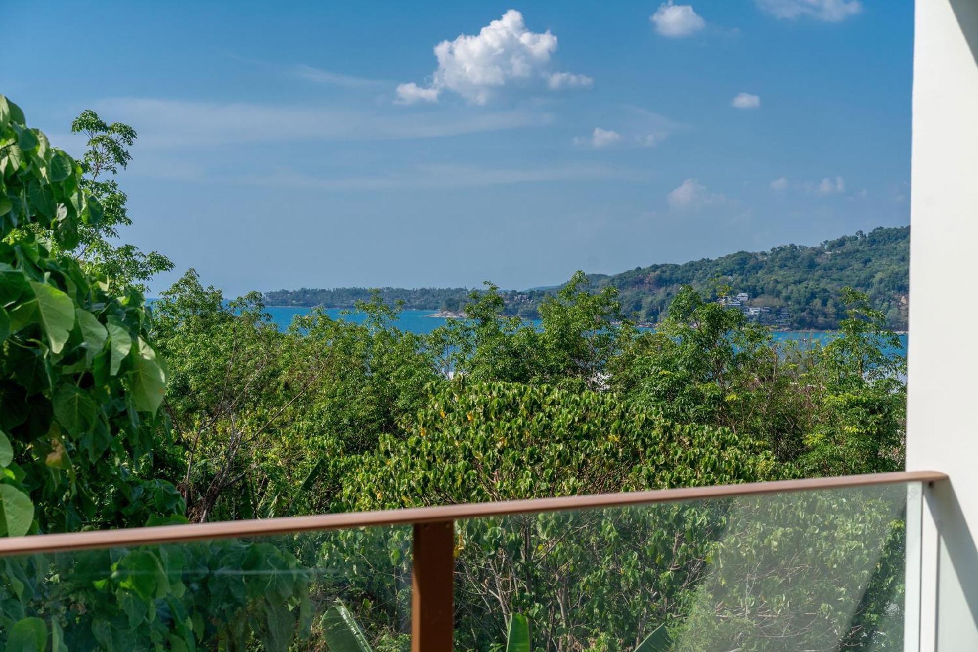 Pangsapuri Lovely Kamala Ocean View Apartment C36, Just 5 Min Walk To The Beach *