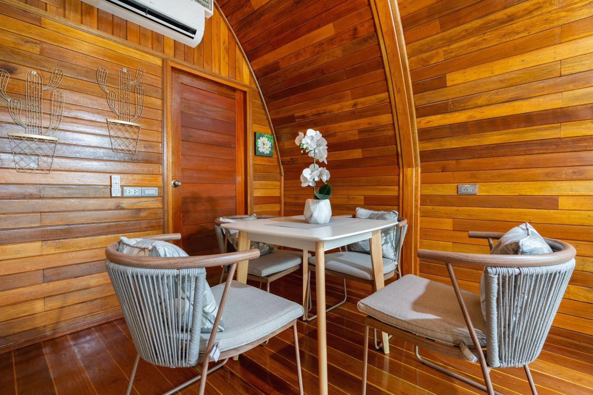 Villa Tropical Chalet-style 2br With Pool Pasak Paradise 2, Bangtao