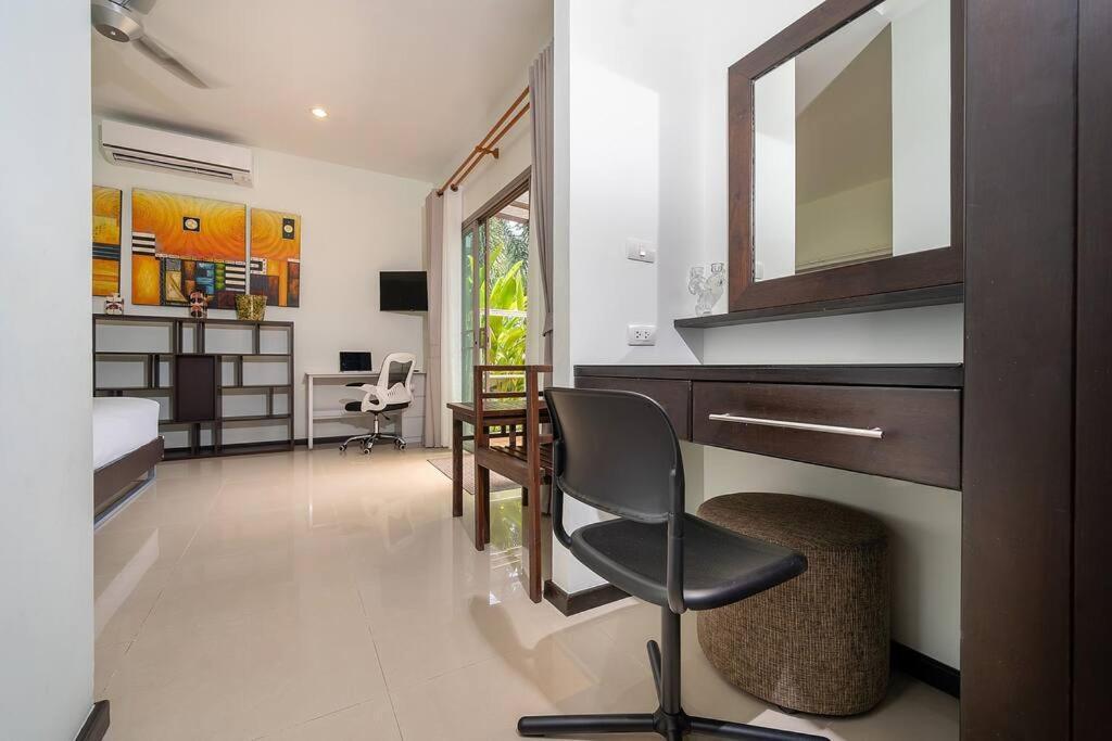 Villa 3 Bedrooms Private With Garden Rawai Phuket