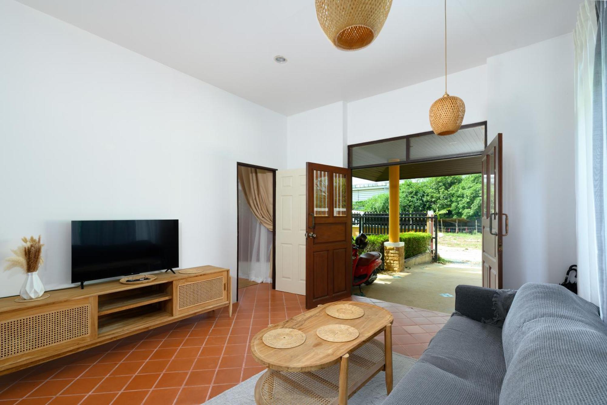 The Orange Near 海灘附近的家庭別墅 Villa