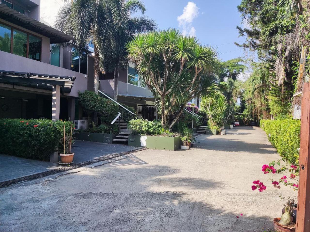 4 Bedrooms & Bathroom For Up To 12 Guests 7kms To Patong At The Fairways Golf * Phuket