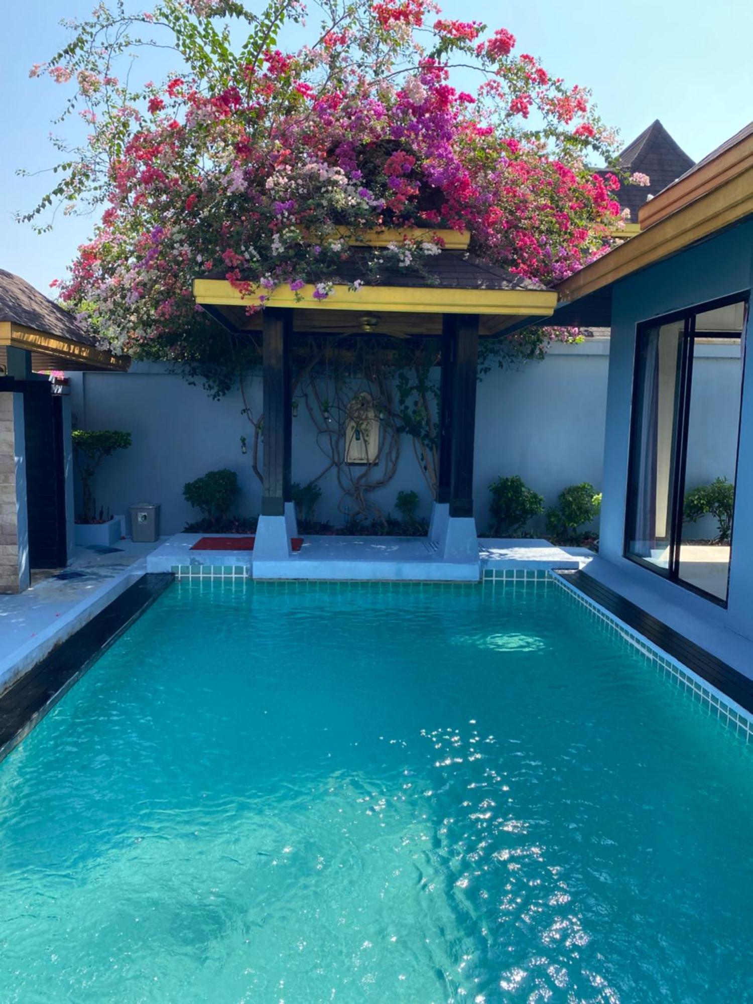 Villa Lris Phuket