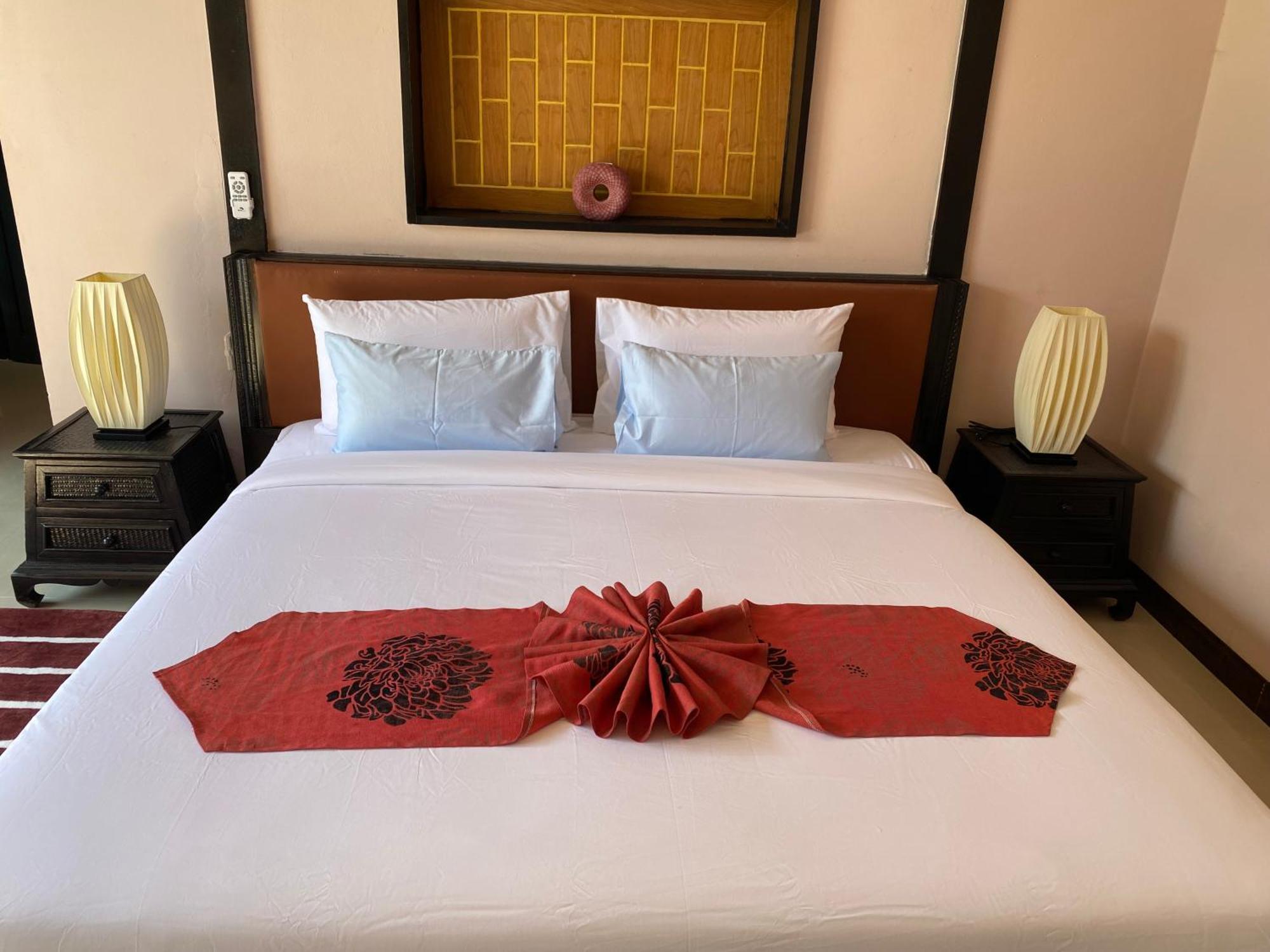 Villa Lris Phuket