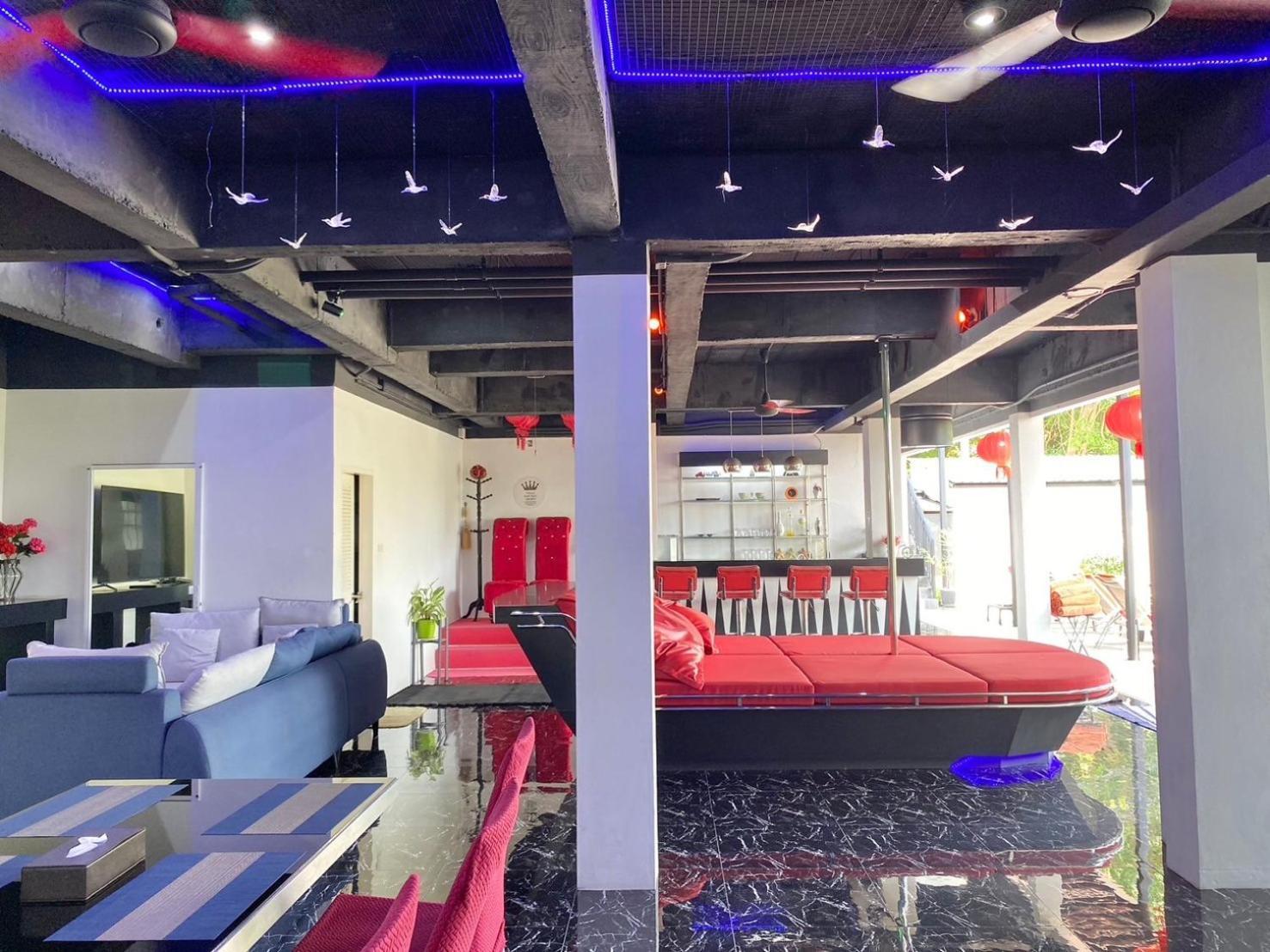 Nap Dau Crown Private Pool Phuket