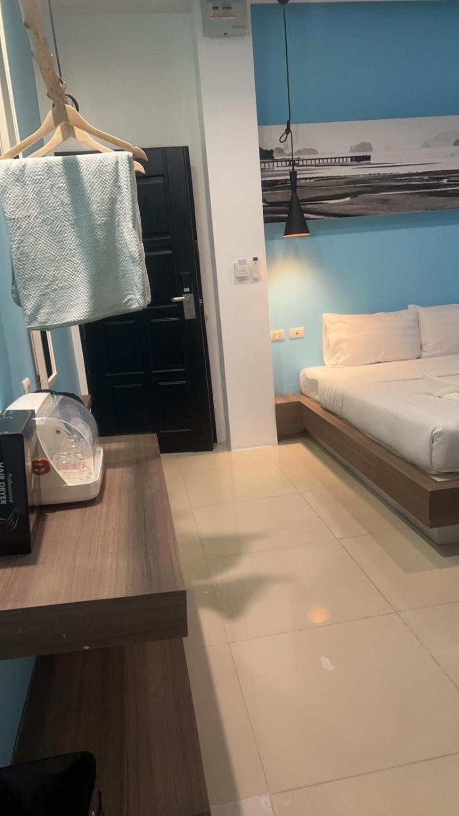 Hotel The Journey New Patong