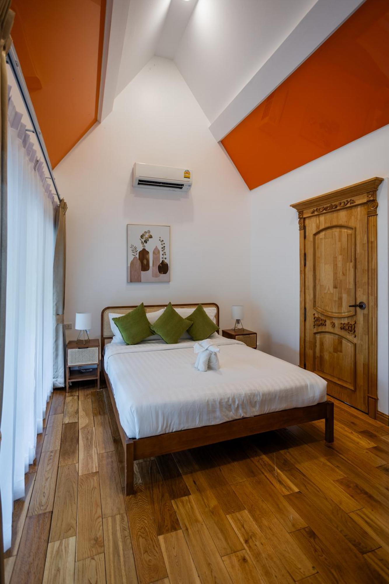 Villa Thassia 2 4 Bedrooms - Nai Harn *
