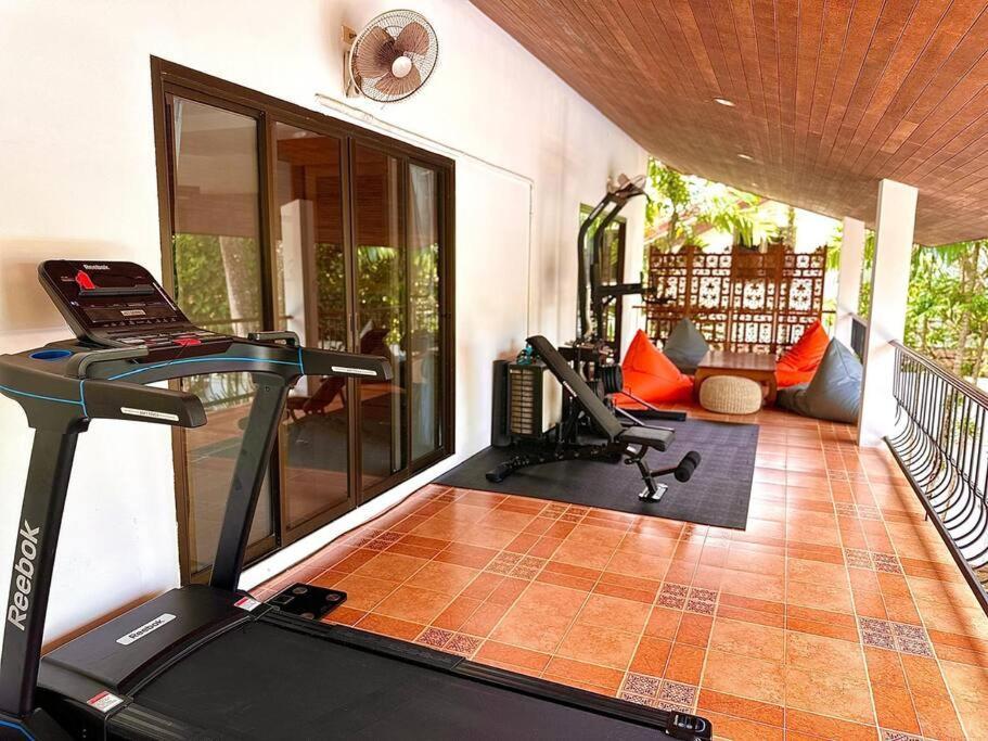 Coconut Palms Huge Swimming Pool And Pool Table V136 Villa Rawai
