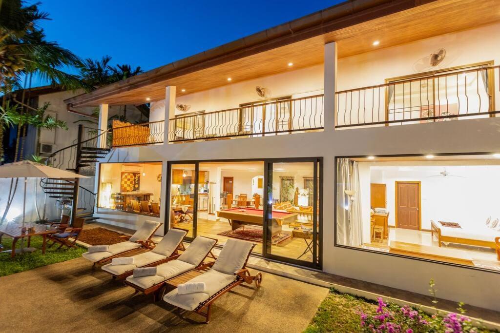 Coconut Palms Huge Swimming Pool And Pool Table V136 * Rawai