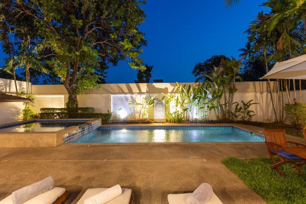Villa Coconut Palms Huge Swimming Pool And Pool Table V136