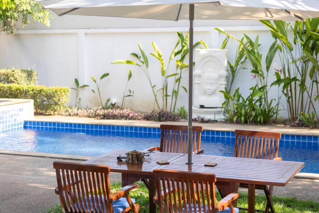 Villa Coconut Palms Huge Swimming Pool And Pool Table V136 Rawai