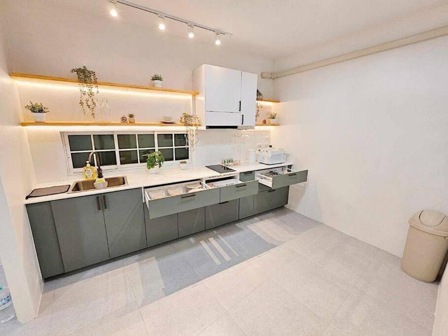 Baan 112 * Patong