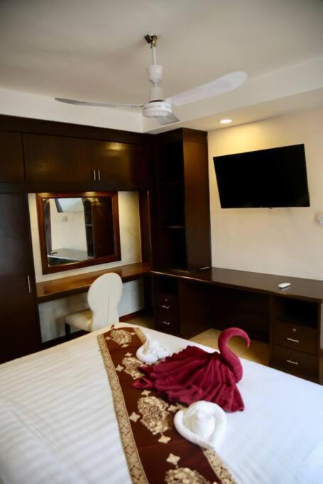 4-5 Bedroom At Beach, Pool