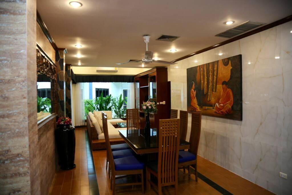 4-5 Bedroom At Beach, Pool Holiday home